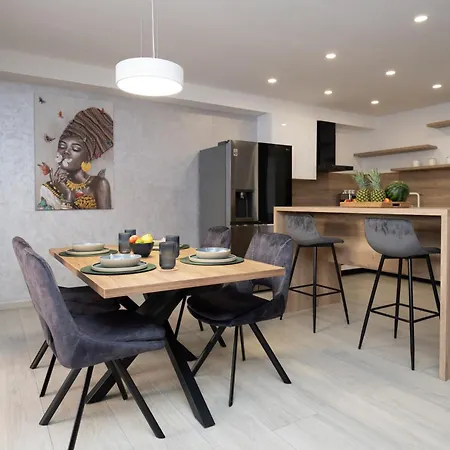 Apartament 88 - Private Heated Pool *