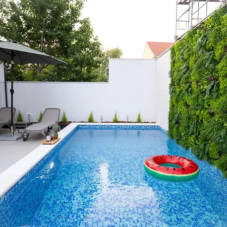 88 - Private Heated Pool *