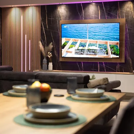 88 - Private Heated Pool *